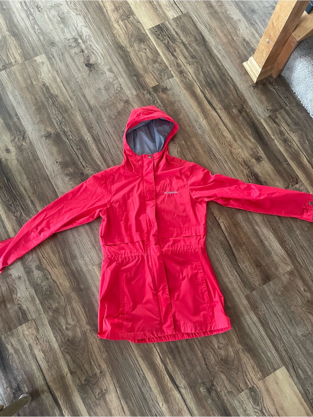 Columbia women’s red/coral Hooded Rain Jacket